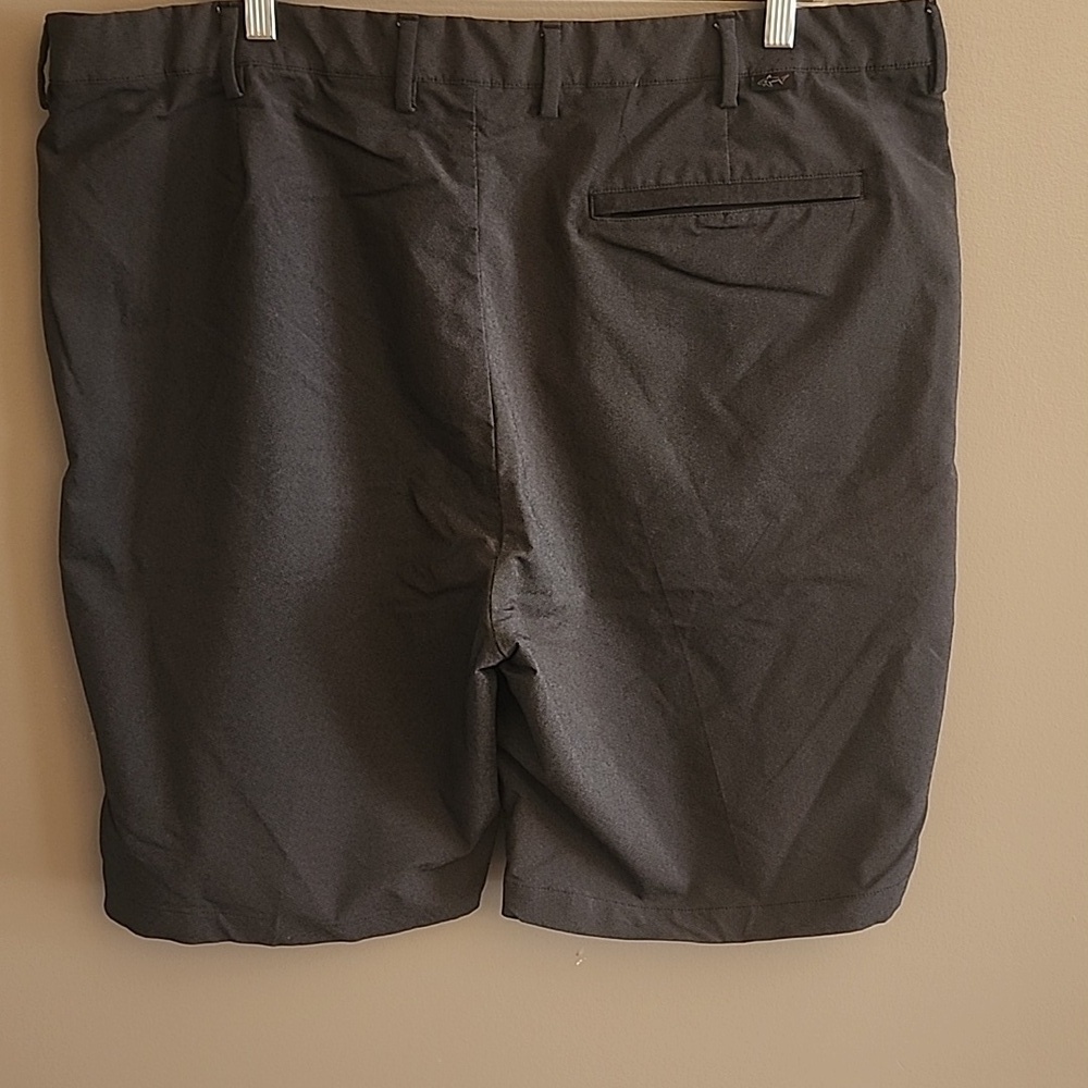 Greg Norman Men's Charcoal Black Shorts - Picture 4 of 13